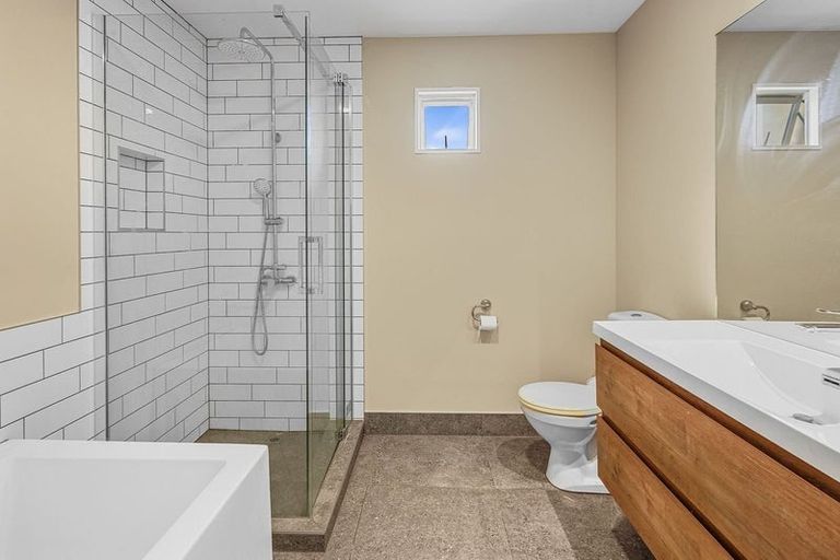 Photo of property in 4 Dunkeld Lane, Redcliffs, Christchurch, 8081