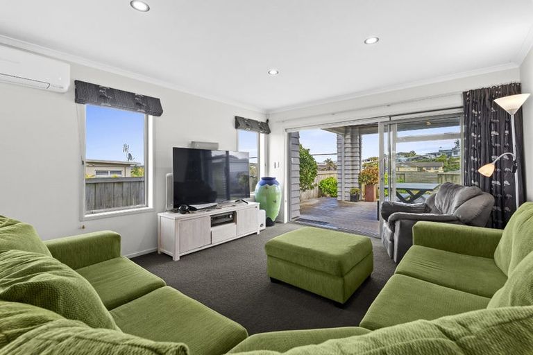 Photo of property in 126 Maire Road, Orewa, 0931
