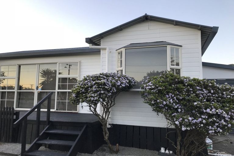 Photo of property in 2 Walters Road, Mount Wellington, Auckland, 1062