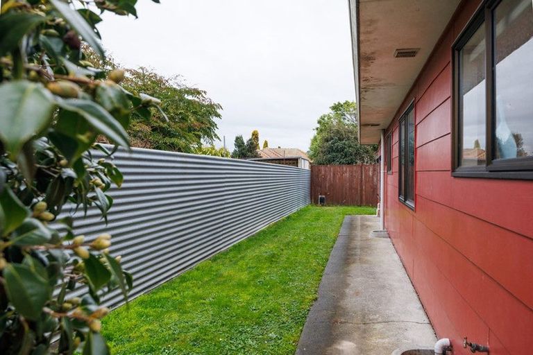 Photo of property in 5 Edgecombe Court, Roslyn, Palmerston North, 4414