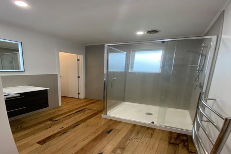 Photo of property in 19 Kayes Road, Pukekohe, 2120