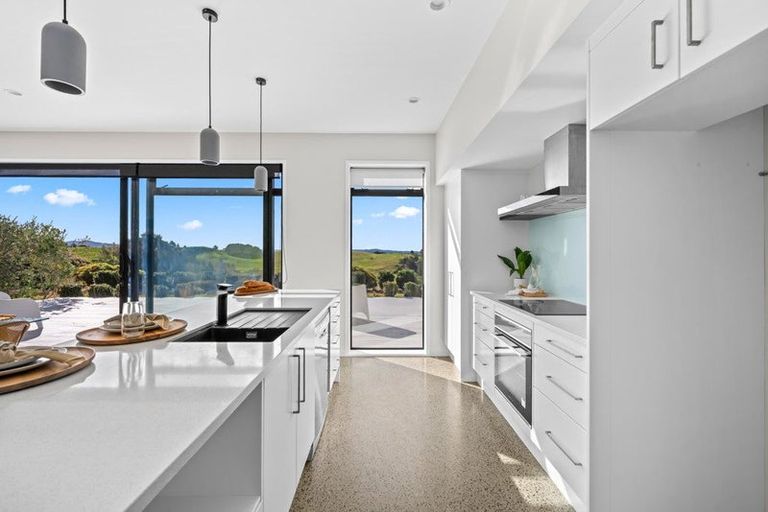 Photo of property in 77 Wairimu Way, Waipu, 0582