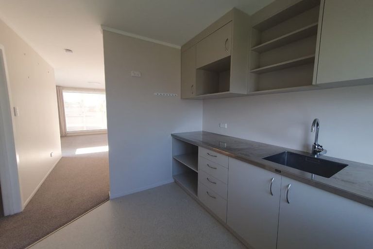 Photo of property in 15 Grande Vue Road, Papatoetoe, Auckland, 2025