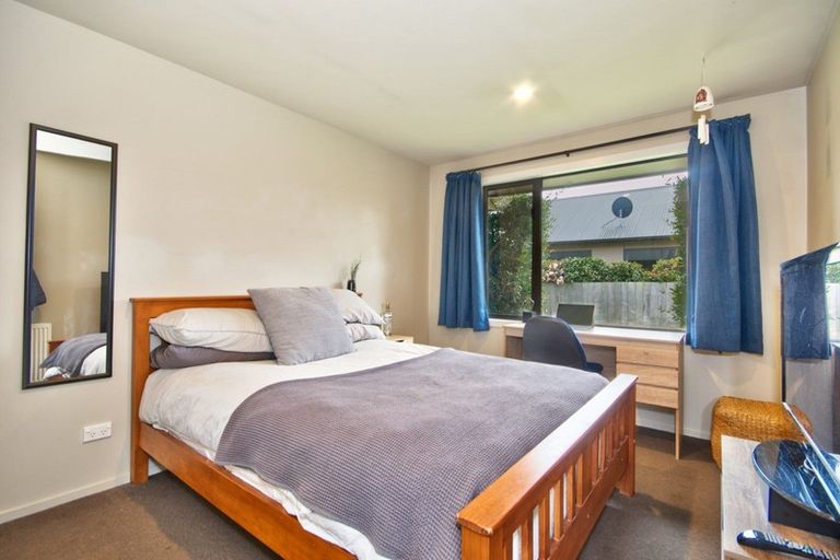 Photo of property in 7 Haddow's Place, Lake Hayes, Queenstown, 9304