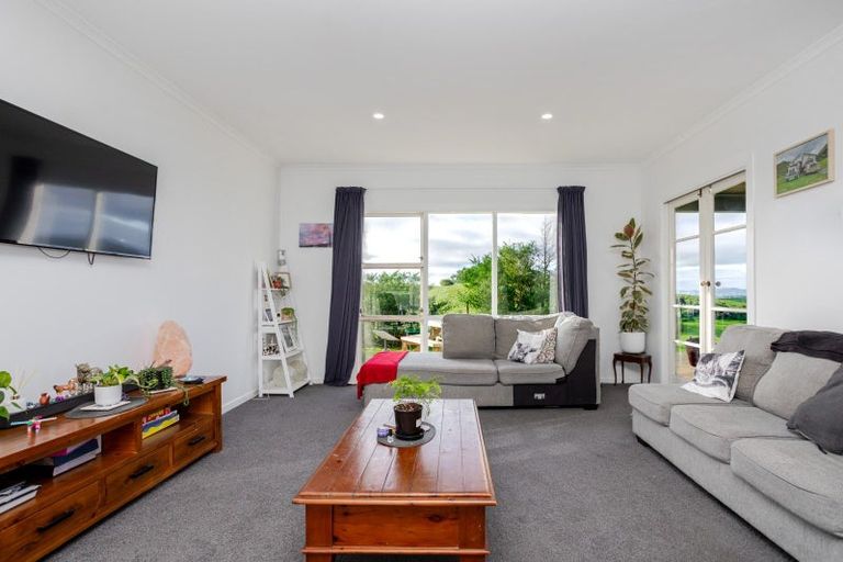 Photo of property in 400 Te Kakapo Valley Road, Dannevirke, 4978