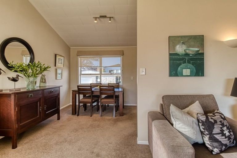 Photo of property in 13 Everest Avenue, Havelock North, 4130