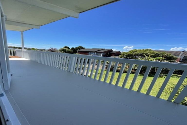 Photo of property in 81 Forrest Hill Road, Milford, Auckland, 0620
