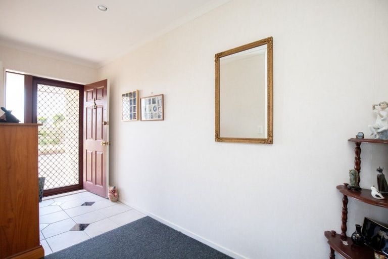 Photo of property in 8 Harris Place, Ngatea, 3503