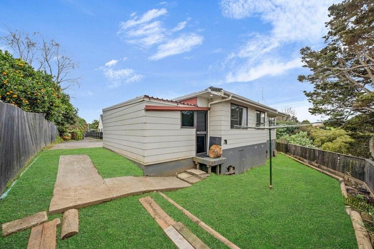 Photo of property in 2/33 Seaward Place, Wattle Downs, Auckland, 2103