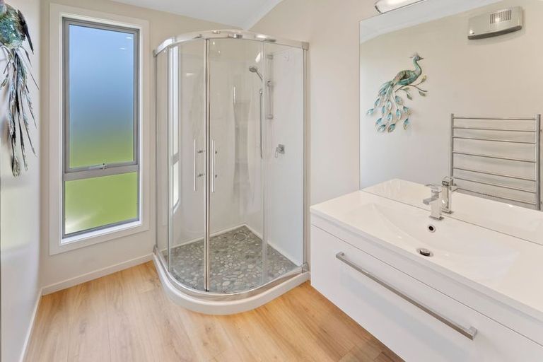 Photo of property in 25 Wanderers Avenue, Brightwater, 7022