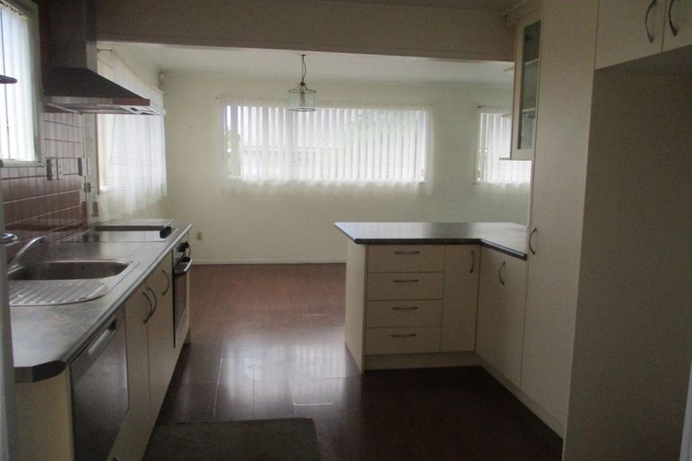 Photo of property in 3 Booker Place, Weymouth, Auckland, 2103