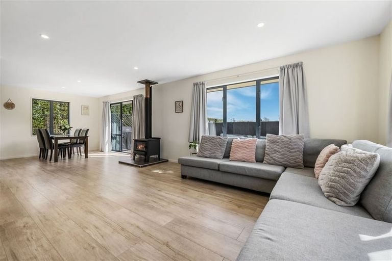 Photo of property in 11a Greenan Place, Doyleston, 7683