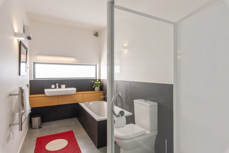 Photo of property in 41 Marram Way, Peka Peka, Waikanae, 5391