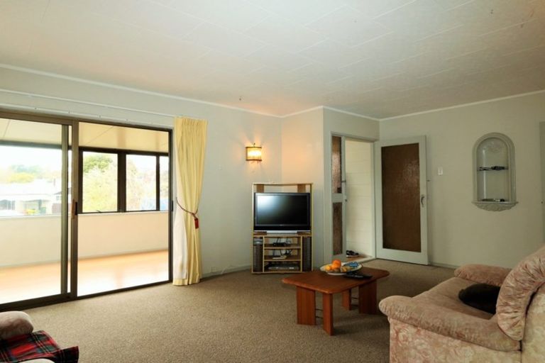 Photo of property in 19 Cairngorm Place, Highland Park, Auckland, 2010