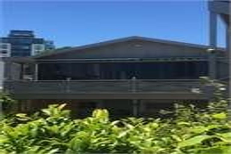 Photo of property in 8 Marine Parade, Paraparaumu Beach, Paraparaumu, 5032