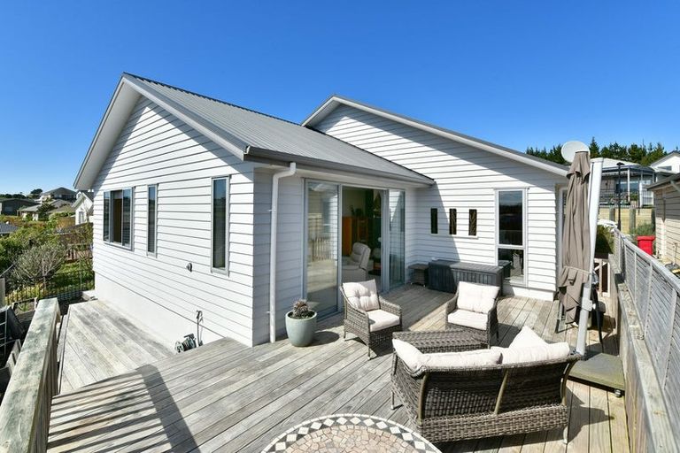 Photo of property in 14 Kiwa Crescent, Gulf Harbour, Whangaparaoa, 0930