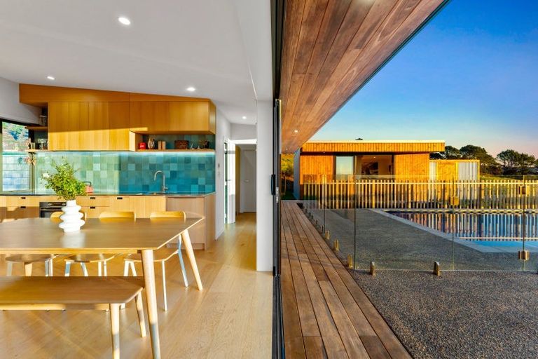 Photo of property in 94 Amreins Road, Waitakere, Henderson, 0782