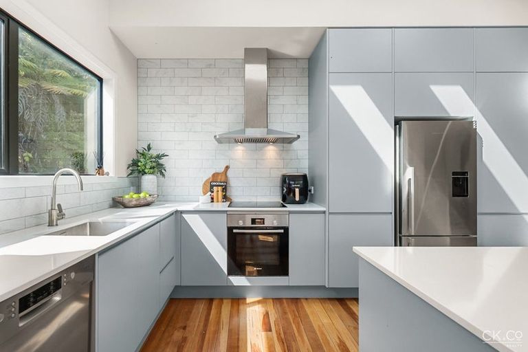 Photo of property in 12d Chatsworth Road, Silverstream, Upper Hutt, 5019