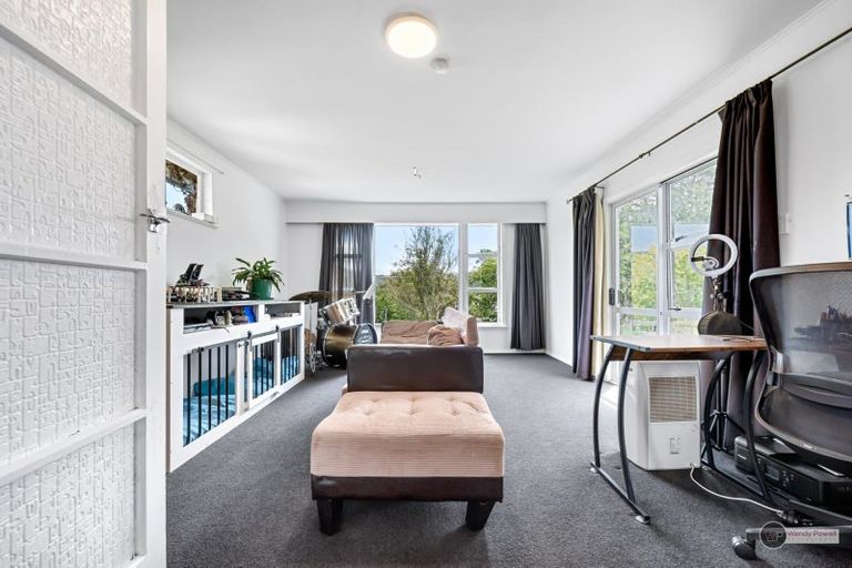 Photo of property in 41 Dowling Grove, Silverstream, Upper Hutt, 5019