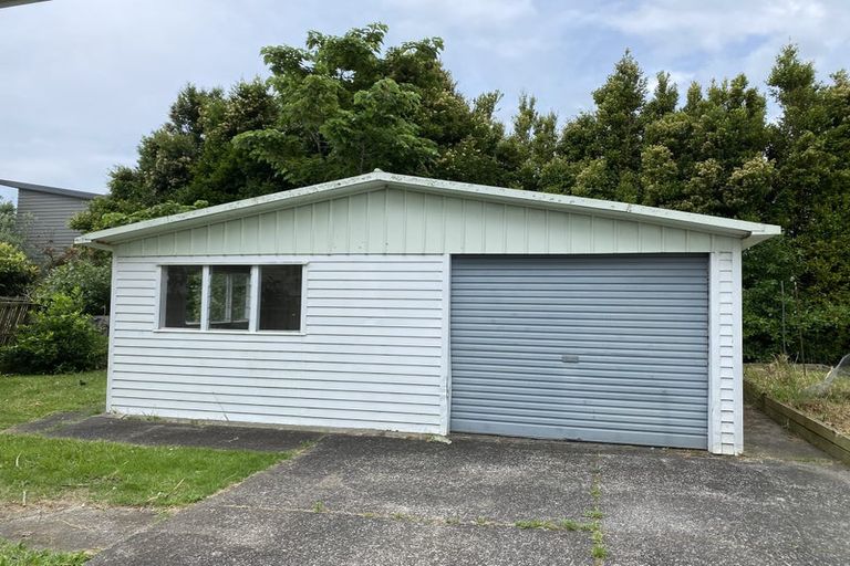 Photo of property in 9 Raupapa Street, Northcote, Auckland, 0627