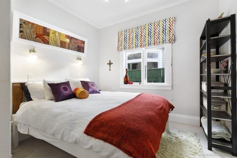 Photo of property in 181 Melbourne Road, Island Bay, Wellington, 6023