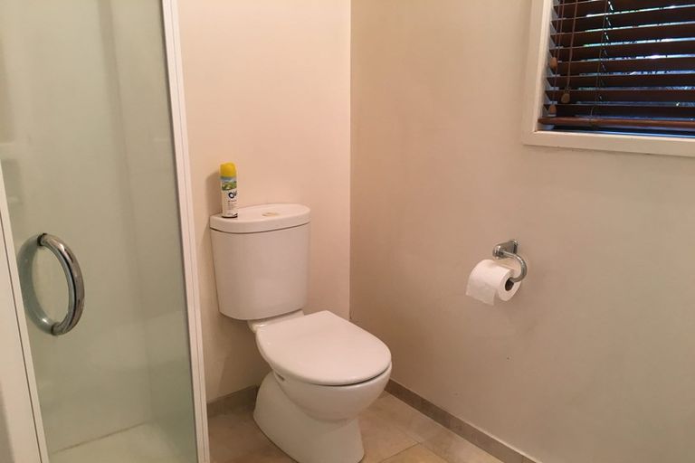 Photo of property in 86 Hattaway Avenue, Bucklands Beach, Auckland, 2012