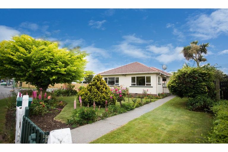 Photo of property in 101 Mcfaddens Road, St Albans, Christchurch, 8052