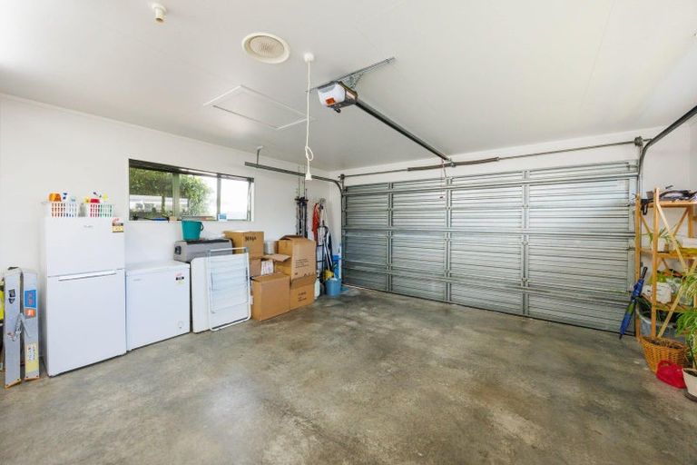 Photo of property in 82 James Line, Kelvin Grove, Palmerston North, 4414