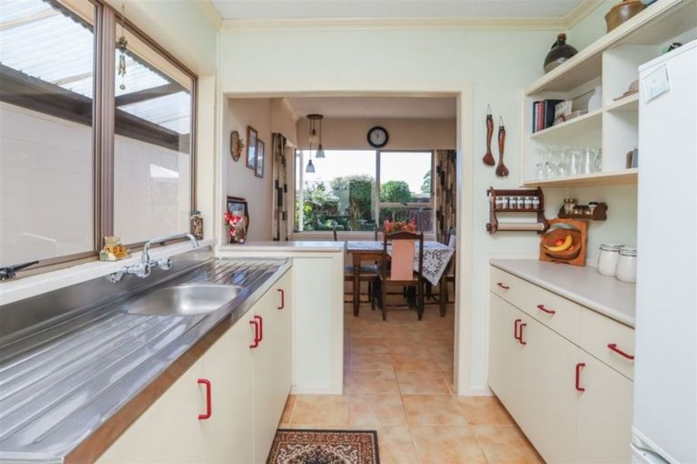 Photo of property in 28 Fuchsia Avenue, Pukete, Hamilton, 3200