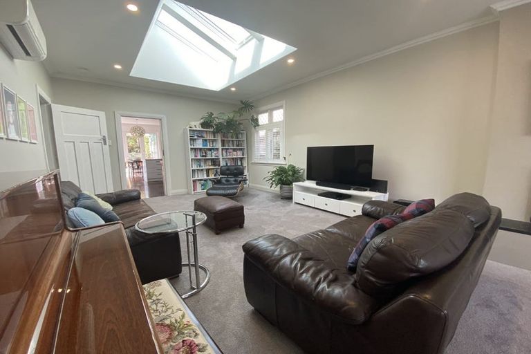 Photo of property in 43 Duthie Street, Karori, Wellington, 6012