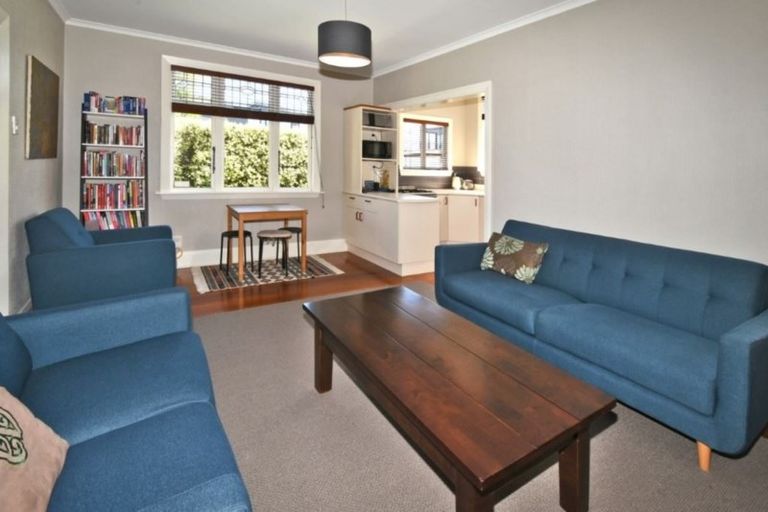 Photo of property in 12 Packe Street, Edgeware, Christchurch, 8013