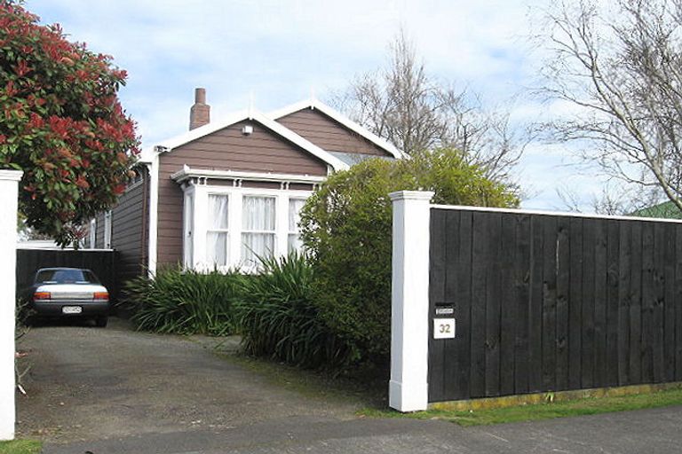 Photo of property in 32 Hereford Street, West End, Palmerston North, 4410