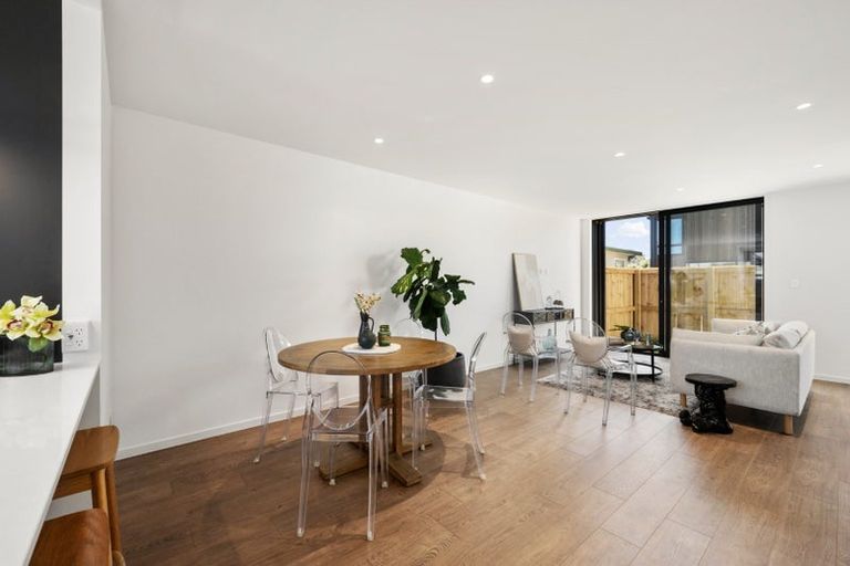 Photo of property in 96a Apu Crescent, Lyall Bay, Wellington, 6022