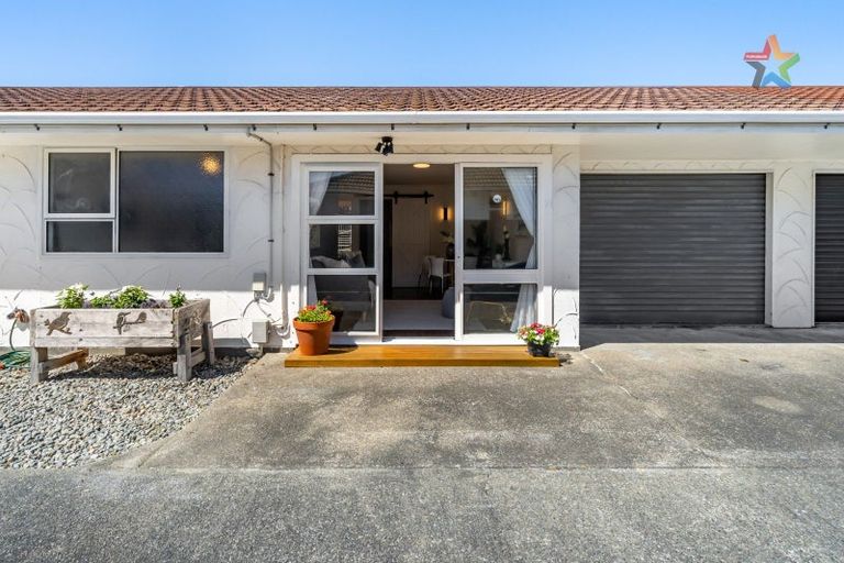 Photo of property in 2/43 Leighton Avenue, Waiwhetu, Lower Hutt, 5010