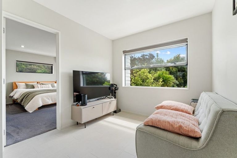 Photo of property in 18 Bella Vista Drive, Gulf Harbour, Whangaparaoa, 0930