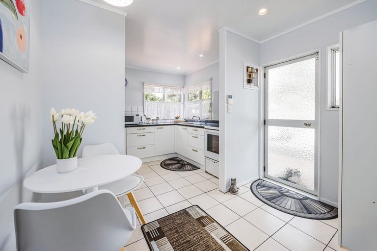 Photo of property in 52a Cosgrave Road, Papakura, 2110