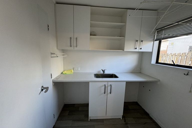 Photo of property in 51 Hollyford Drive, Clover Park, Auckland, 2105