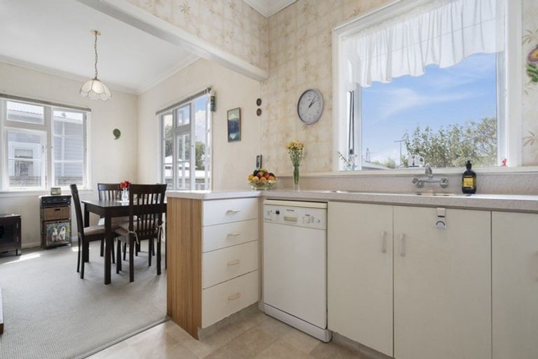 Photo of property in 29 Richmond Street, Fitzroy, New Plymouth, 4312