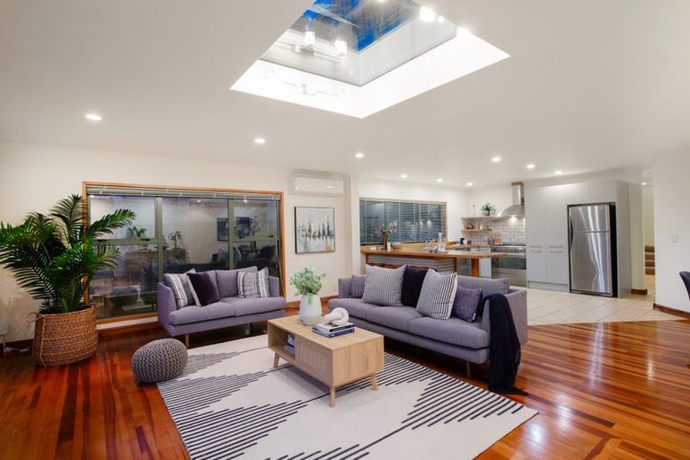 Photo of property in 10 Ocean Parade, Pukerua Bay, 5026