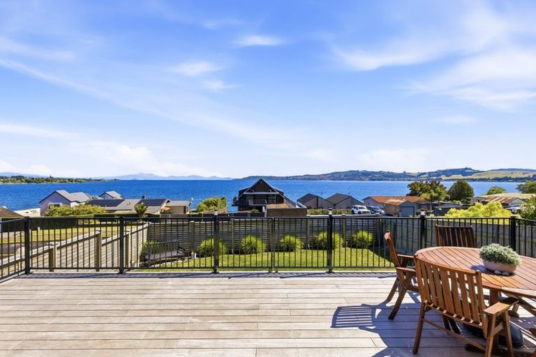 Photo of property in 184a Lake Terrace, Hilltop, Taupo, 3330