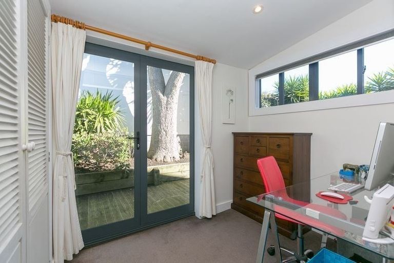 Photo of property in 12 Richmond Street, Fitzroy, New Plymouth, 4312