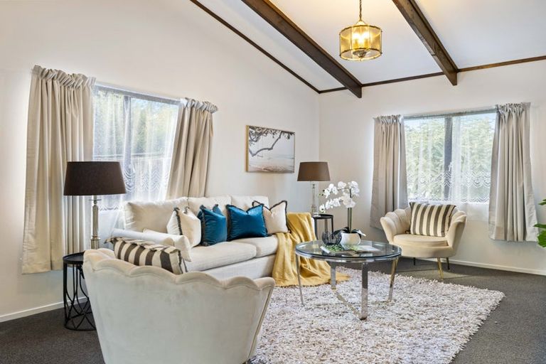 Photo of property in 1/729 Swanson Road, Swanson, Auckland, 0612