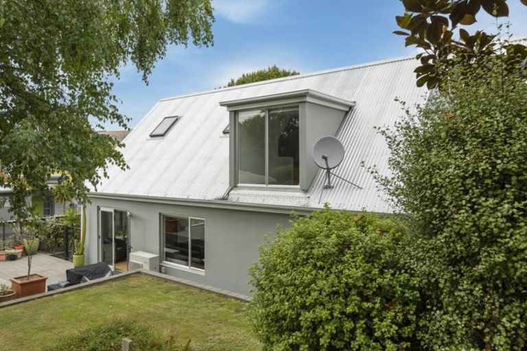 Photo of property in 3a Whareora Terrace, Cashmere, Christchurch, 8022