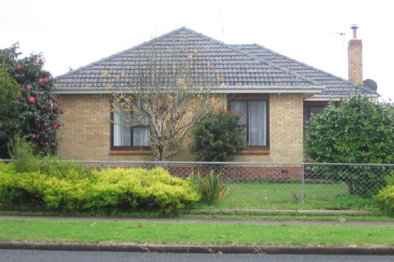 Photo of property in 14 Maxwell Avenue, Papatoetoe, Auckland, 2025
