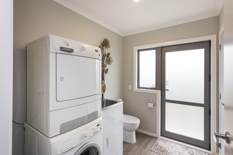 Photo of property in 24 Poplar Grove, Feilding, 4702