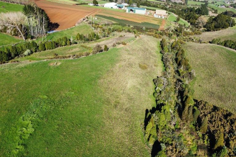 Photo of property in Pukekohe Road East, Pukekohe East, Pukekohe, 2677