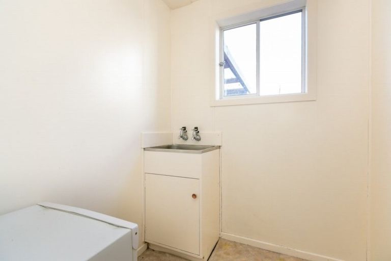 Photo of property in 323c Saint Aubyn Street, New Plymouth, 4310