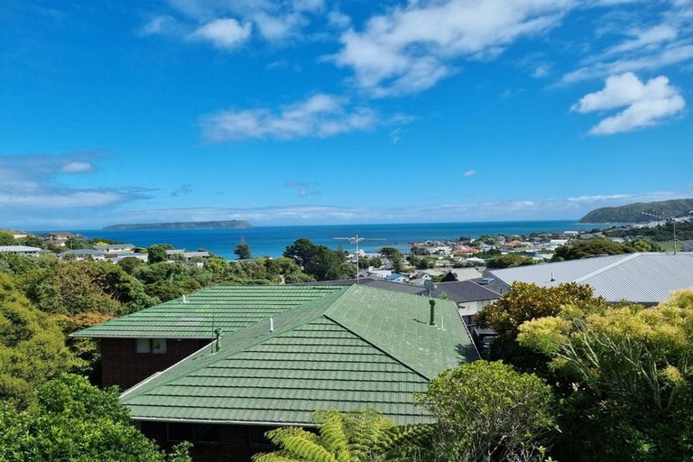 Photo of property in 10 Mervyn Place, Plimmerton, Porirua, 5026