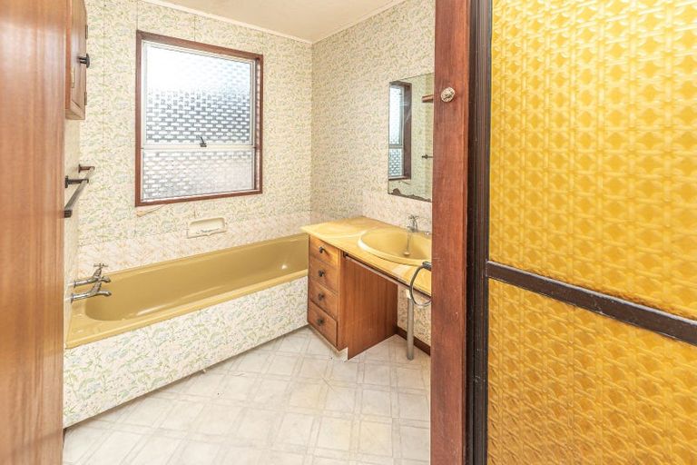 Photo of property in 75 Parkes Avenue, Saint Johns Hill, Whanganui, 4501