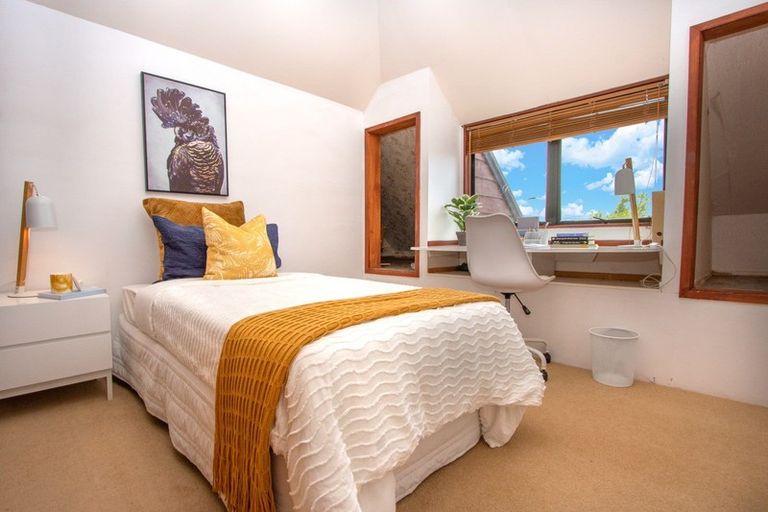 Photo of property in 4 Libra Place, Kawaha Point, Rotorua, 3010